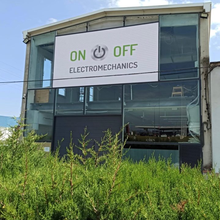 Pantalla LED Exterior Alto Brillo On Off Electromecanica