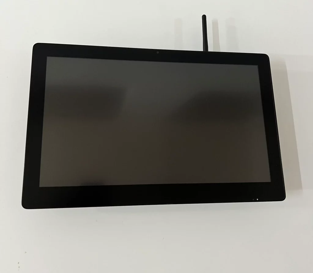 Pantalla LCD 15,6" Interior